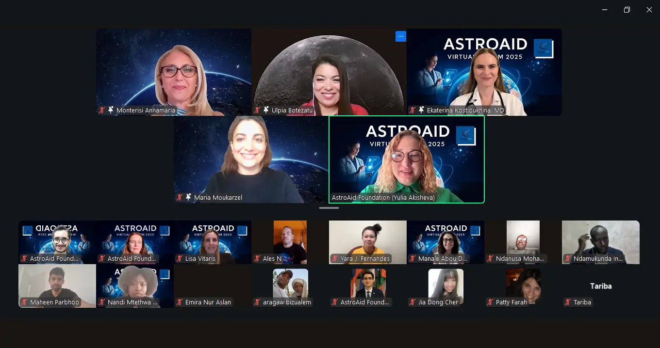 Expert contributors in a virtual panel